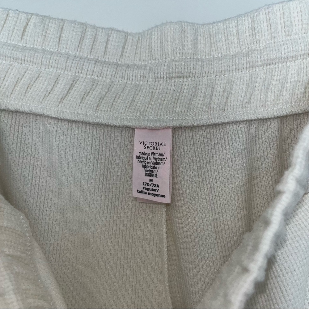 Victoria's Secret Cream Jogger Sweatpants with Elastic Cuffs - Picture 3 of 4